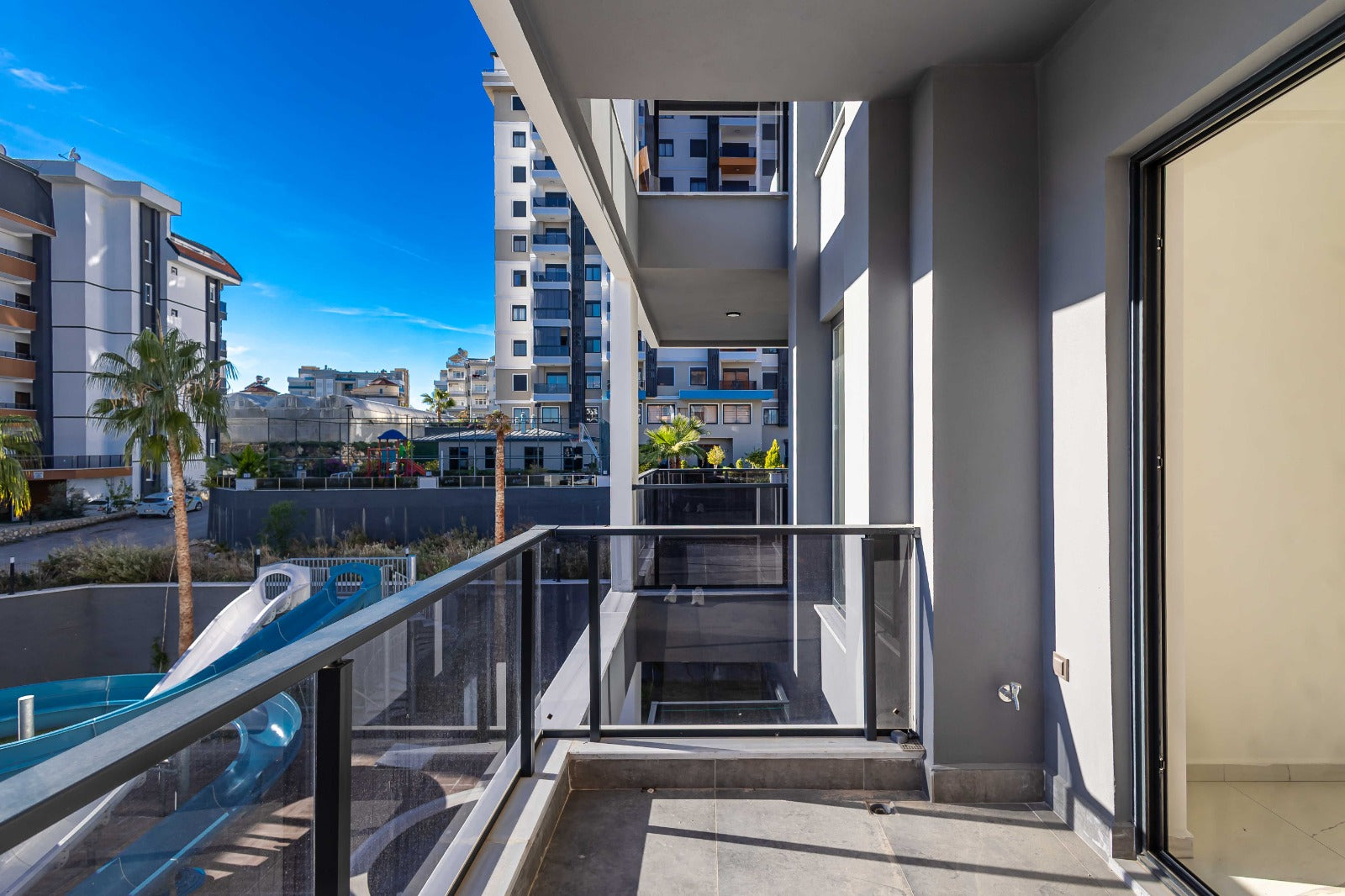 LUXUS 1+1 NEUBAUWOHNUNG WOHNKOMPLEX ANTALYA ALANYA AVSALLAR