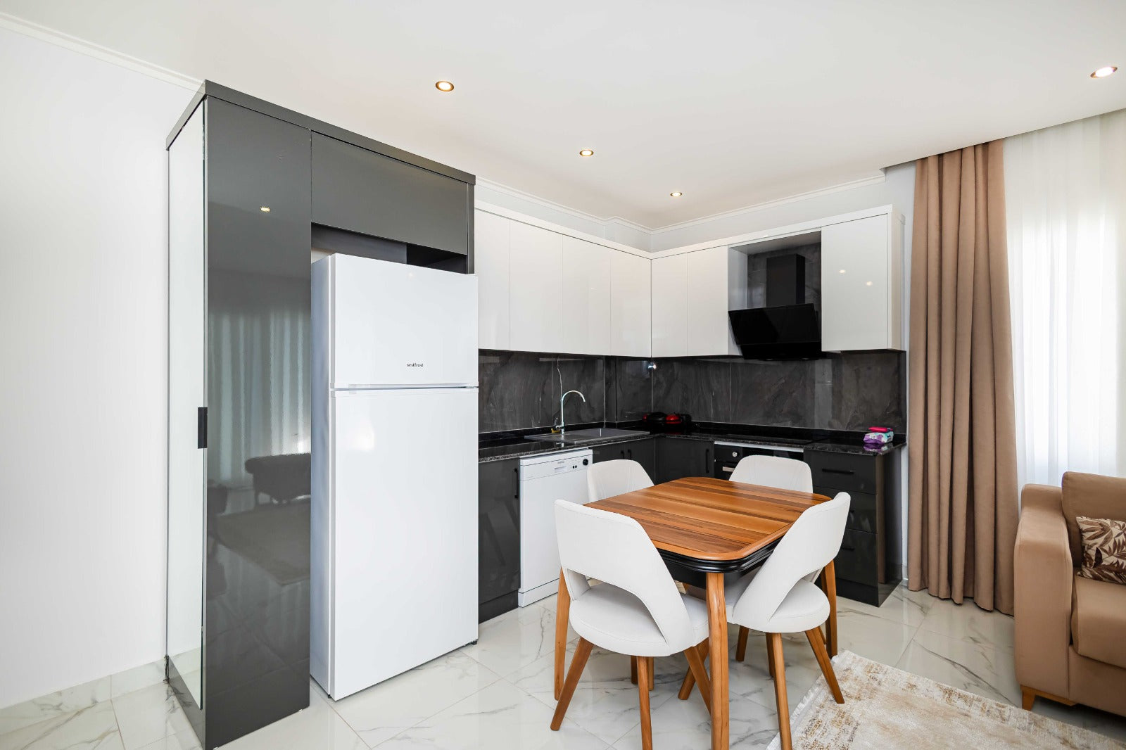 LUXUS NEUBAUWOHNUNG 1+1 ANTALYA ALANYA OBA