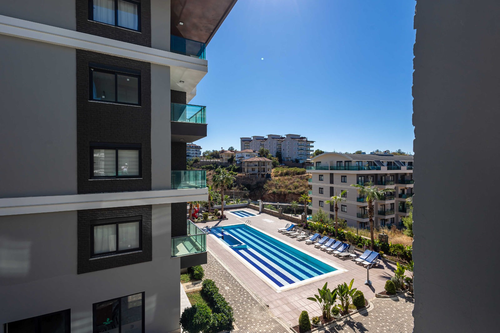 LUXUS NEUBAUWOHNUNG 1+1 ANTALYA ALANYA OBA